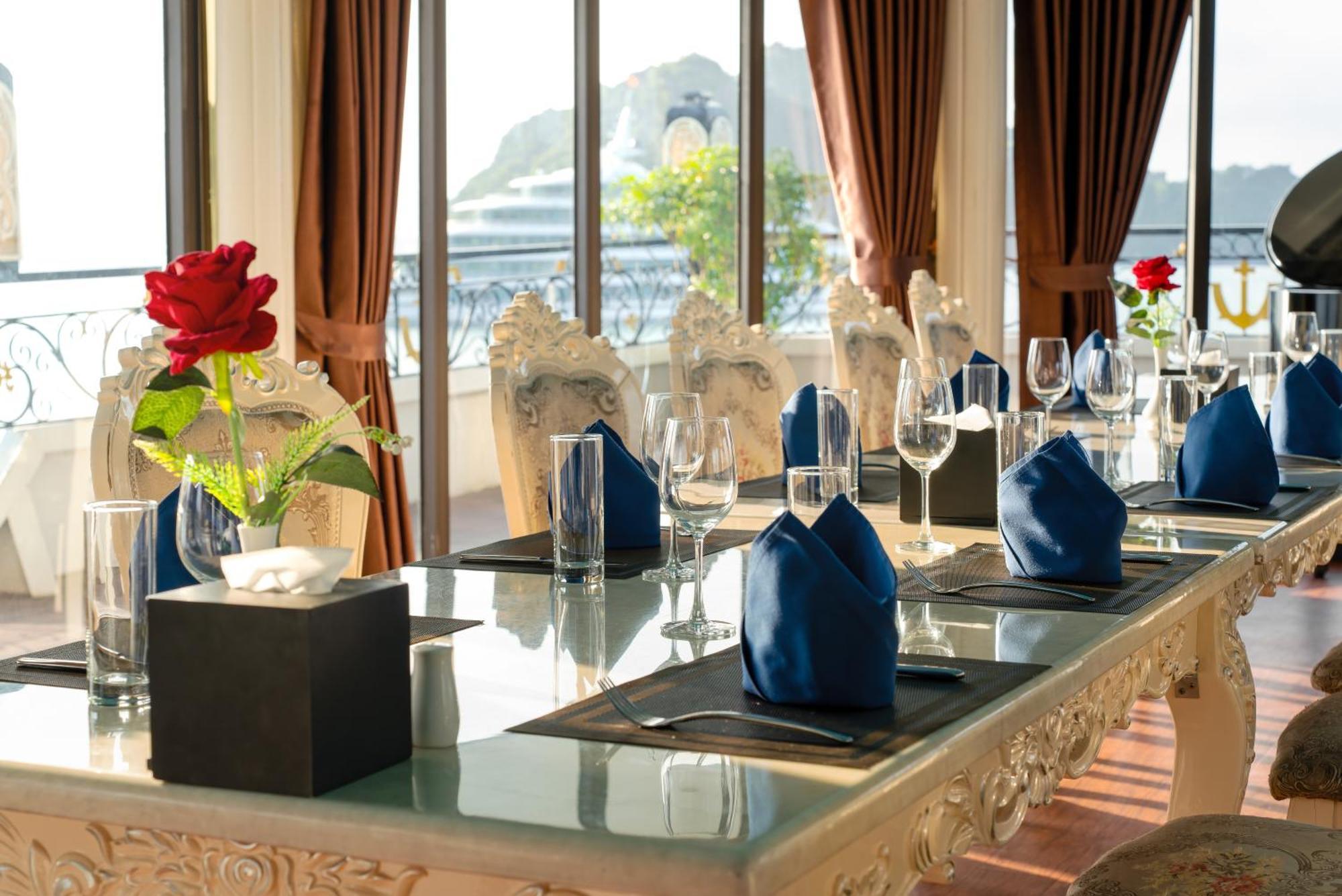Ha Long Aqua Legend Cruise Hotel Bagian luar foto